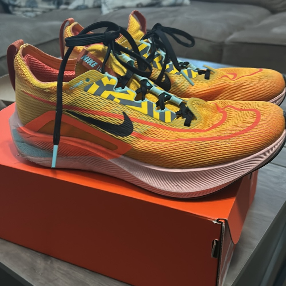 Nike Zoomfly 4